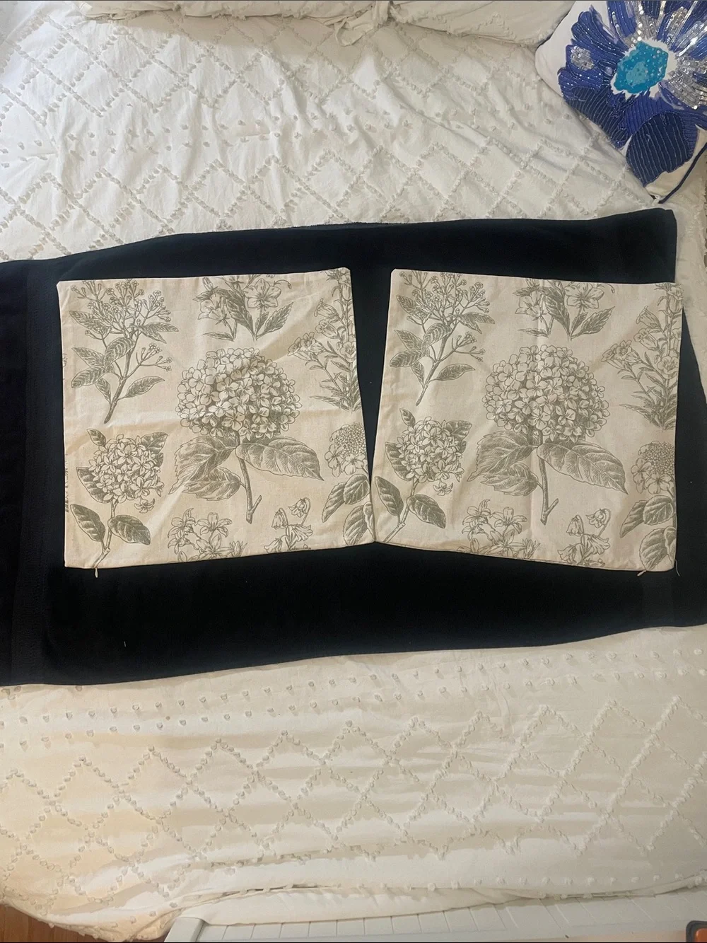 Set of 2 Decorative Floral Neutral Pillow Covers Sage Green Hydrangea Print new